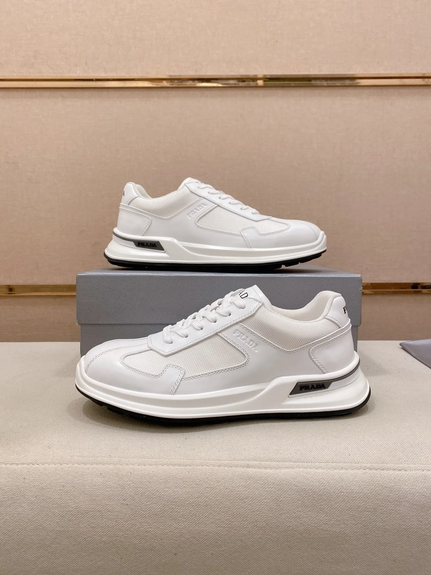 Factory price 600💰 ✔️✔️✔️High version High-quality new PRADA (Prada) counters are on the market at the same time, new men's shoes, 😘fabrics imported first-layer cowhide with waterproof materials, purely handmade. Lining: Full cowhide lining. 👍🏿 High-end ☄️ air-cushion molded anti-slip rubber outsole, exquisite lines, simple and elegant, comfortable and high-end for leisure travel. Code number: 38 to 45
